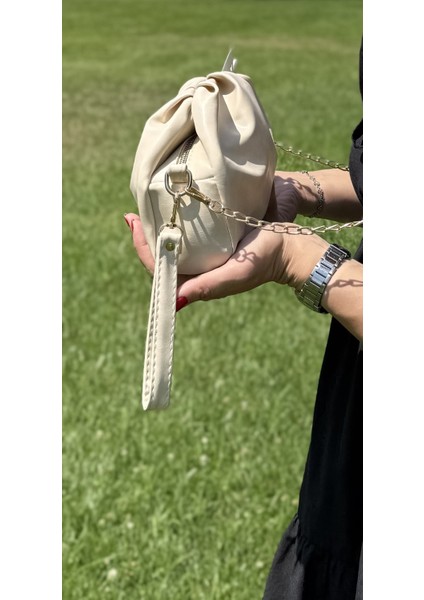 Kadın Yumuşak Deri Zincir Askılı El ve Omuz Çantası fiyatları