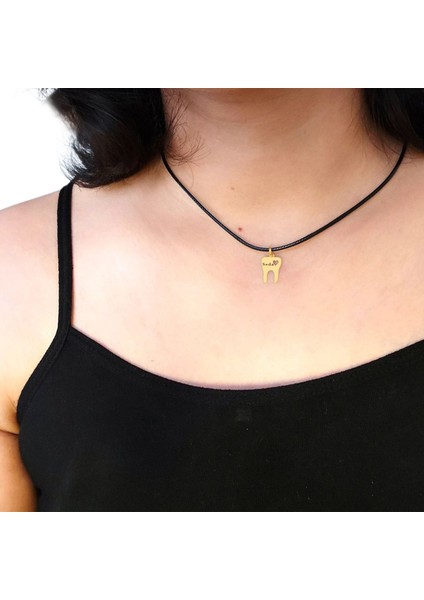 14 Ayar Altın Plakalı Seda Yazılı Siyah Bağlıklı Diş ve Kalp Figürlü Hediyeye Özel KOLYE-629ISIM