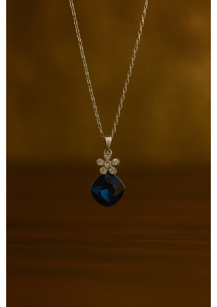 Kadın Gümüş Renkli Zincirli Kolye - Mavi Taşlı Çiçek Motifli Zarif Tasarım modelleri