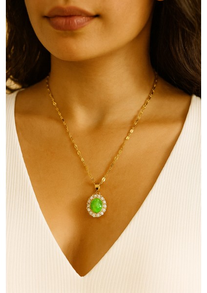Kadın Altın Renkli Zincirli Kolye - Yeşil Taşlı ve Taşlı Çerçeveli Zarif Tasarım modelleri