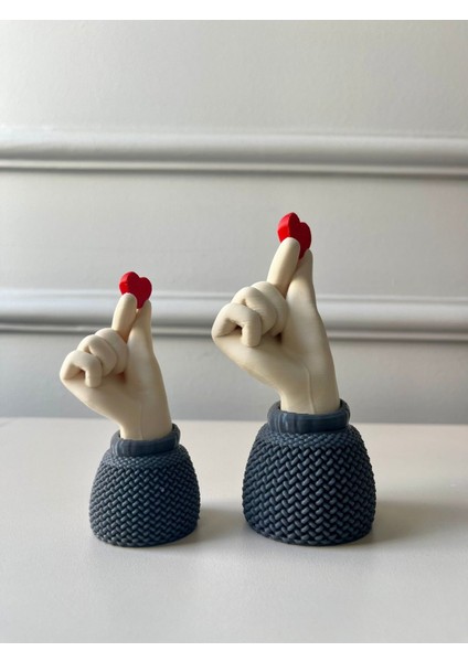 Korean Heart Ikili Biblo Seti, Kalp Tutan El Sevimli Hediyelik, 9 cm - 14 cm fiyatları