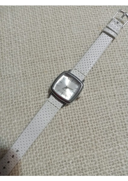 Vintage Model Kare-Oval Gümüş Kasa Retro Still - Beyaz Kordon Kadın Kol Saati 0034