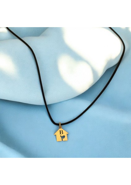 Altın Plakalı 14 Ayar B Harfine Özel Ev Motifli Siyah Bağlıklı Hediyelik KOLYE-631HARF fiyatları