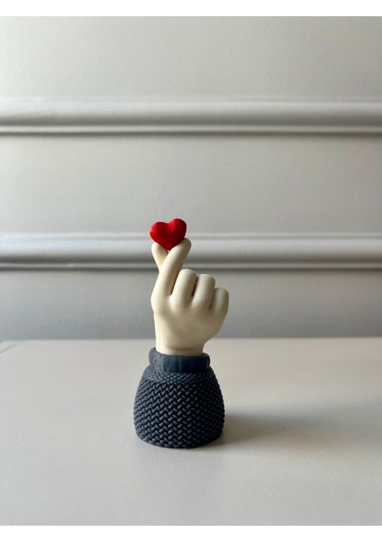 Korean Heart Biblo, Kalp Tutan El Sevimli Hediyelik, 9 cm