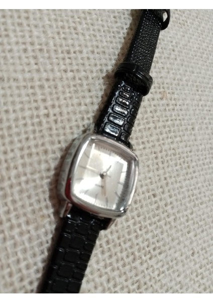 Vintage Model Kare-Oval Gümüş Kasa Retro Still - Siyah Kordon Kadın Kol Saati 0034