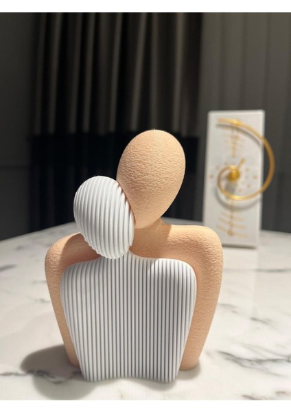 Soyut ve Dekoratif Sevgili Heykeli