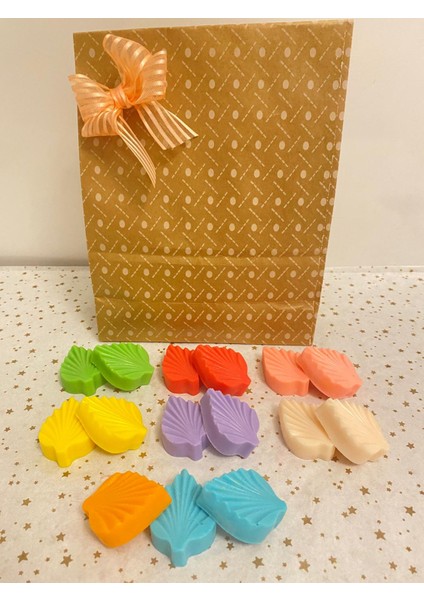 HEDİYELİK, DEKORATİF RENKLİ YELPAZE MODEL YAPRAK SABUNLAR 16 ADET KUTU İÇİNDE