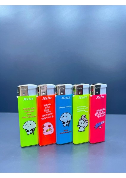 Karikatür Temalı 5 Farklı Renk ve Yazılı Doldurulabilir Gazlı 5 Adet Çakmak - Koleksiyon