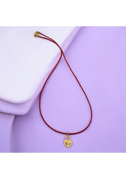 14 Ayar Plakalı Altın Y Harfine Özel Kalp Figürlü Kırmızı Bağlıklı Hediyelik KOLYE-633HARF fiyatları