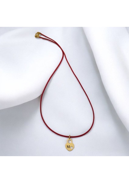 14 Ayar Altın Plakalı M Harfine Özel Kırmızı Bağlıklı Kalp Figürlü Hediyelik KOLYE-633HARF fiyatları