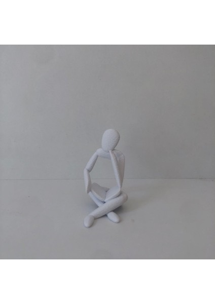 Masaüstü Kitap Okuyan İnsan Figürü