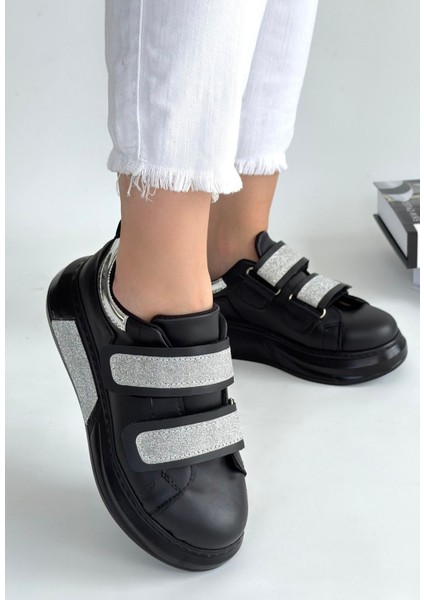 Simli Cırt Cırtlı Dolgu Topuk Spor Ayakkabı Cilt Siyah Topuk Boyu 4 cm modelleri
