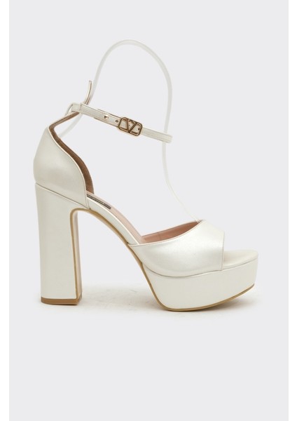 Bilekten Bantlı Platformlu Kadın Topuklu Ayakkabı