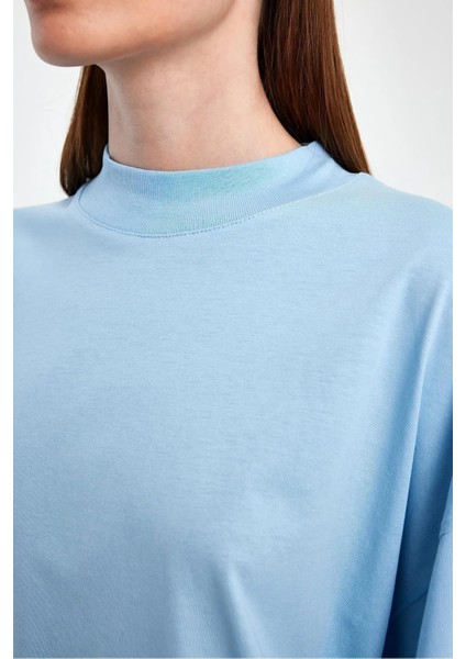 Kadın Yarım Balıkçı Yaka Kısa Kol T-Shirt fırsatları