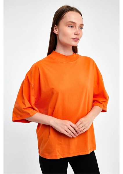 Kadın Yarım Balıkçı Yaka Kısa Kol T-Shirt fırsatları