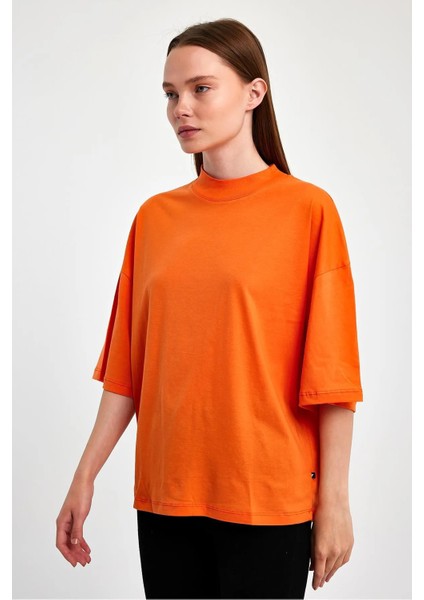 Kadın Yarım Balıkçı Yaka Kısa Kol T-Shirt indirimleri