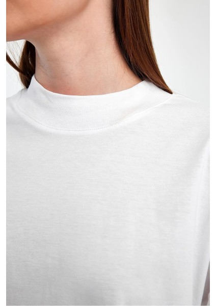 Kadın Yarım Balıkçı Yaka Kısa Kol T-Shirt fiyatları