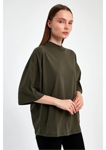 Kadın Yarım Balıkçı Yaka Kısa Kol T-Shirt fiyatları