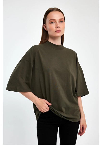 Kadın Yarım Balıkçı Yaka Kısa Kol T-Shirt modelleri