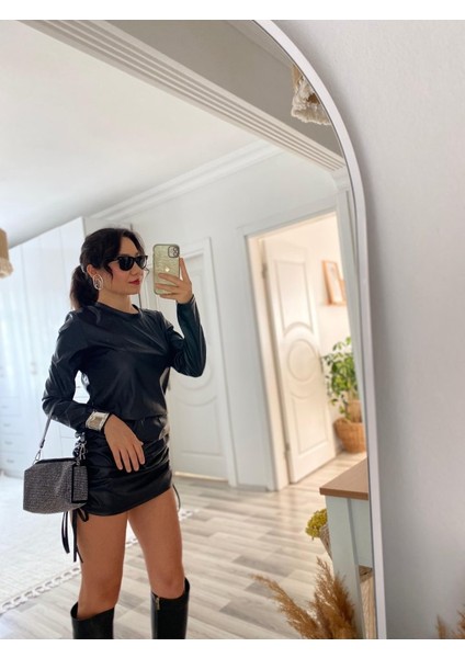 Runiquehome Kadın Uzun Kollu Bisiklet Yaka Yandan Büzgülü Kısa Deri Elbise