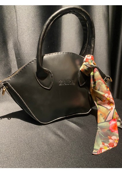 Zara Model Siyah Deri Çanta
