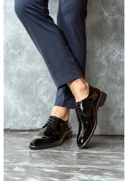 Klasik Parlak Rugan Ayakkabı Kaymaz Taban