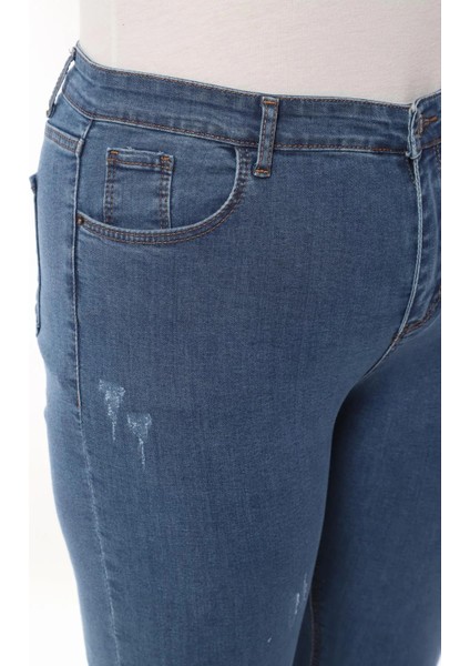 Kadın Battal Tırnaklı Taşlamalı Jeans fırsatları