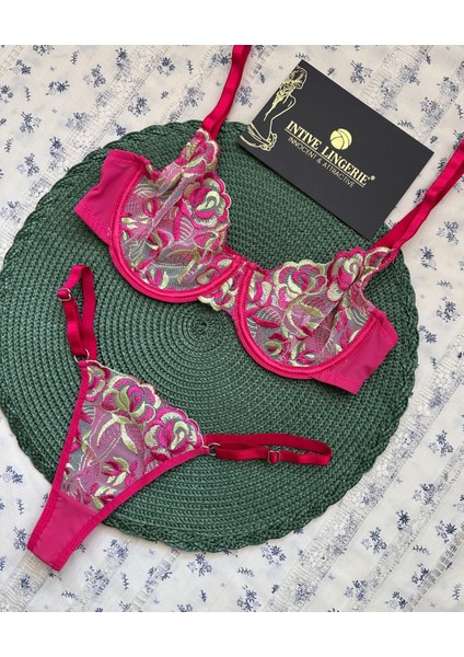 Josie Pembe-Yeşil Çiçek Nakışlı Transparan Sütyen Tanga Takımı – Intive fiyatları