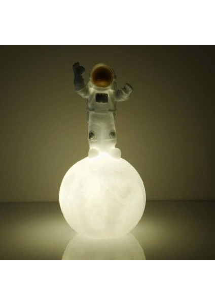 Astronot Şekilli Gece ve Masa Lambası modelleri