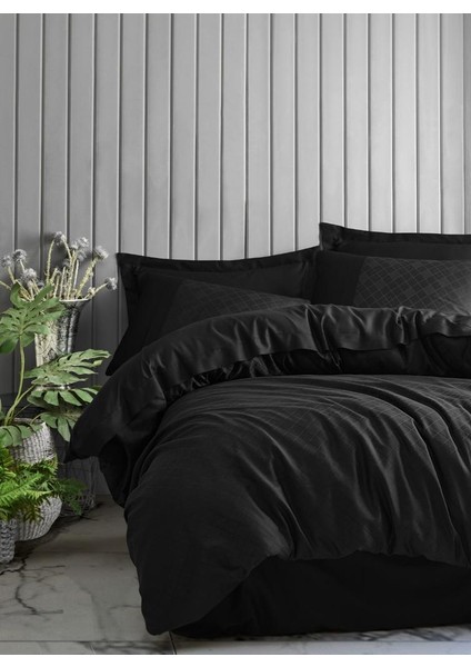Çift Kişilik Jakarlı Saten Nevresim Takımı Dama Siyah