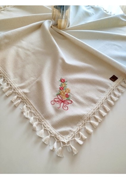 Yumuşak Organik Otantik Çift Taraflı Nakış Işlemeli 95X95 cm Saçaklı Keten Masa Örtüsü