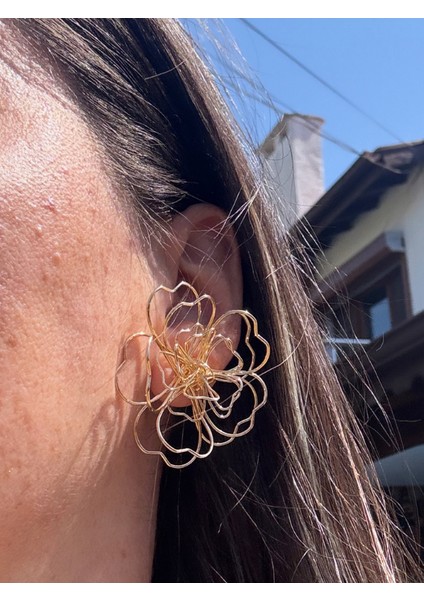 Üç Boyut Görünümlü Tel Çiçek Küpe