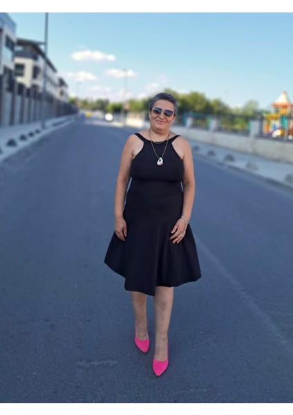 Halter Yaka Kloş Elbise