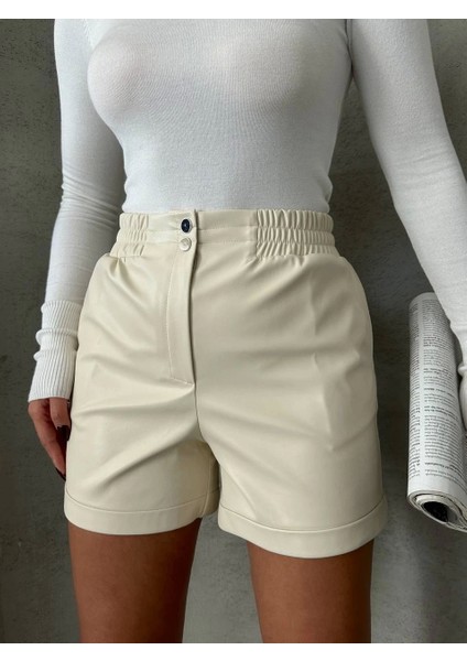 Beli Lastikli Çıtçıtlı Deri Şort Krem W241007
