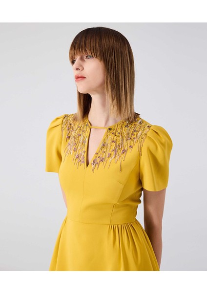 Işlemeli Cutout Elbise MW6240002050009 modelleri