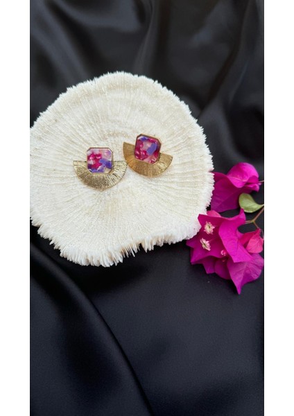 Pembe Mor Taş Detaylı Altın Renkli Modern Küpe modelleri