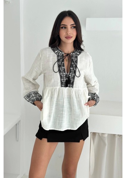 Etnik Desenli Bağlamalı Bluz Siyah fırsatları