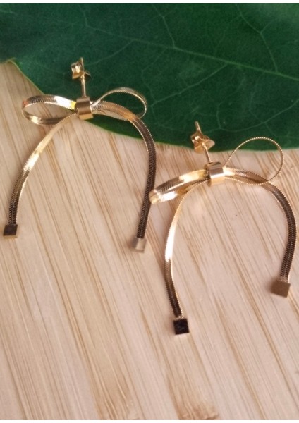 Lüks Gösterişli Fiyonk Figürlü Sallantılı Küpe