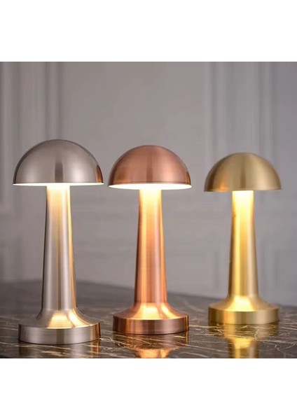 Metal Mantar LED Lamba, Modern ve Şık Aydınlatma, Gümüş Renk, Enerji Tasarruflu fırsatları