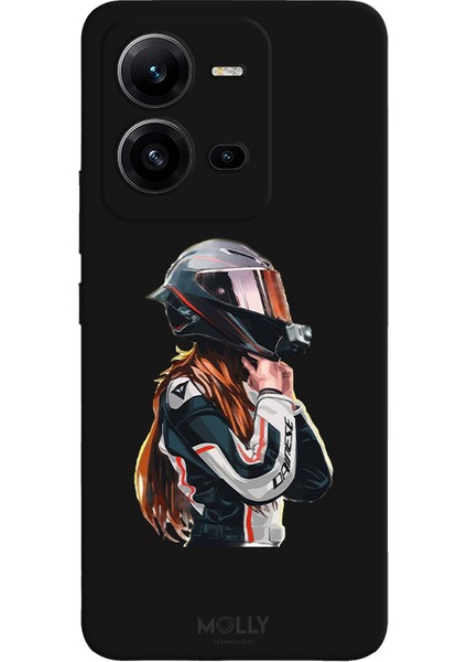 Vivo V25 Için Siyah Race Queen Desenli Silikon Kılıf