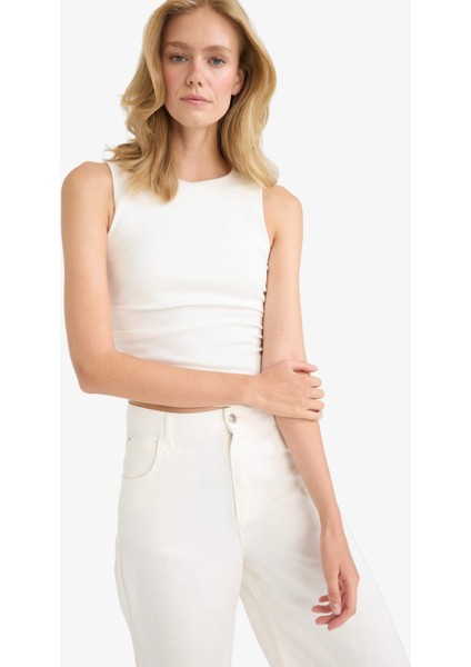 Slim Fit Dar Kesim Bisiklet Yaka Ribana Atlet F6275AX25AU modelleri