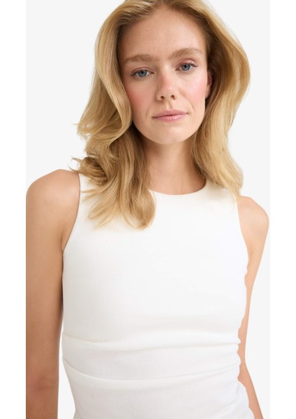 Slim Fit Dar Kesim Bisiklet Yaka Ribana Atlet F6275AX25AU fırsatları