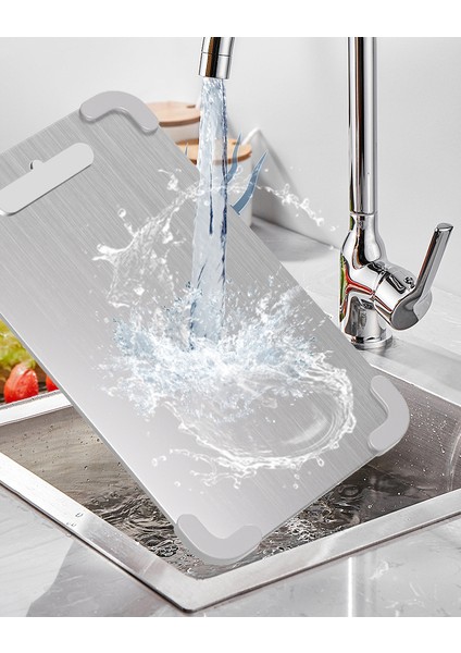 Mutfak Kesme Tahtası / Kaymaz Silikon Köşe Koruyucu Paslanmaz Çelik Kesme Tahtası, Doğrama Tahtası, Hamur Yoğurma Tahtası 290MM x 200MM x 1.5mm (Yurt Dışından) fırsatları