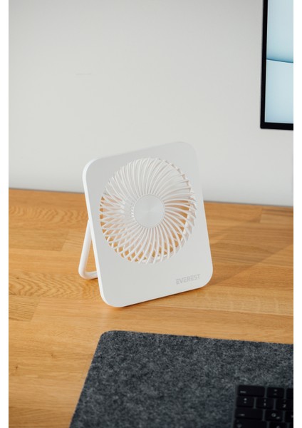 EFN-601 Beyaz 2000MAH 4 Kademeli 4000RPM Hız Metal Ayak Masaüstü USB Fan