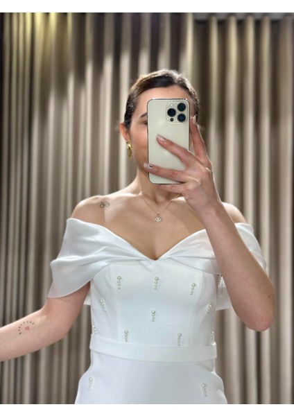 Beyaz Kayık Yaka Boncuk Işlemeli Midi Abiye Elbise 5431 modelleri