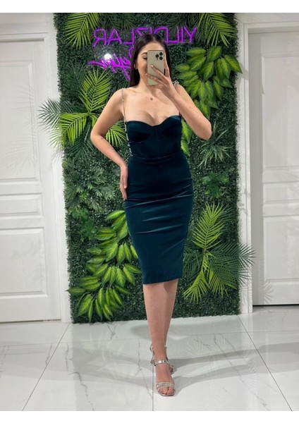 Zümrüt Yeşili Yıldızlar Kadın Taş Askılı Yanları Pencereli Kadife Yeni Sezon Abiye Elbise Gs7350 7350 Boy:110cm fiyatları