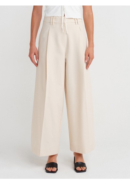 71634 Pilili Geniş Paça Pantolon-Ekru fırsatları