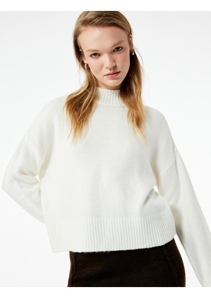 Dik Yaka Uzun Kollu Basic Triko Kazak