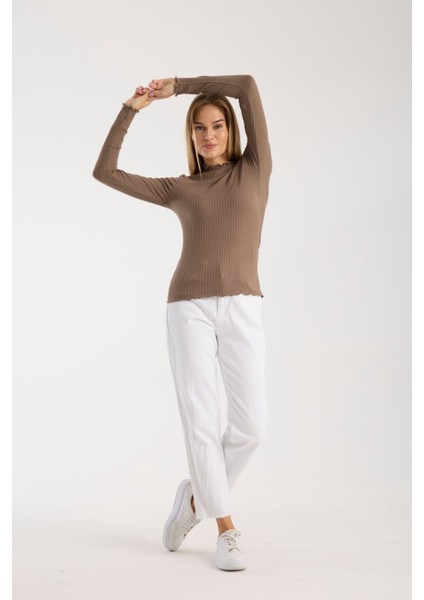 Kadın Uzun Kollu Yarım Boğazlı Fitilli Bluz – Esnek ve Konforlu 3005