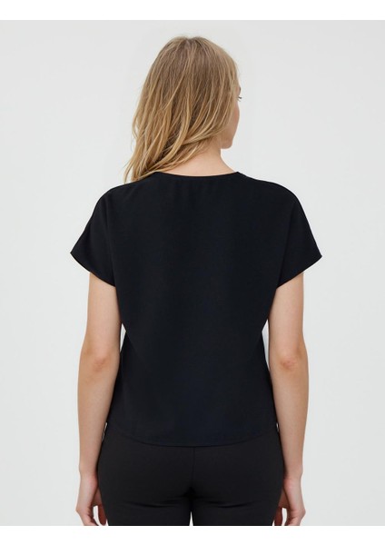 Siyah V Yaka Kısa Kollu Dokuma Bluz indirimleri